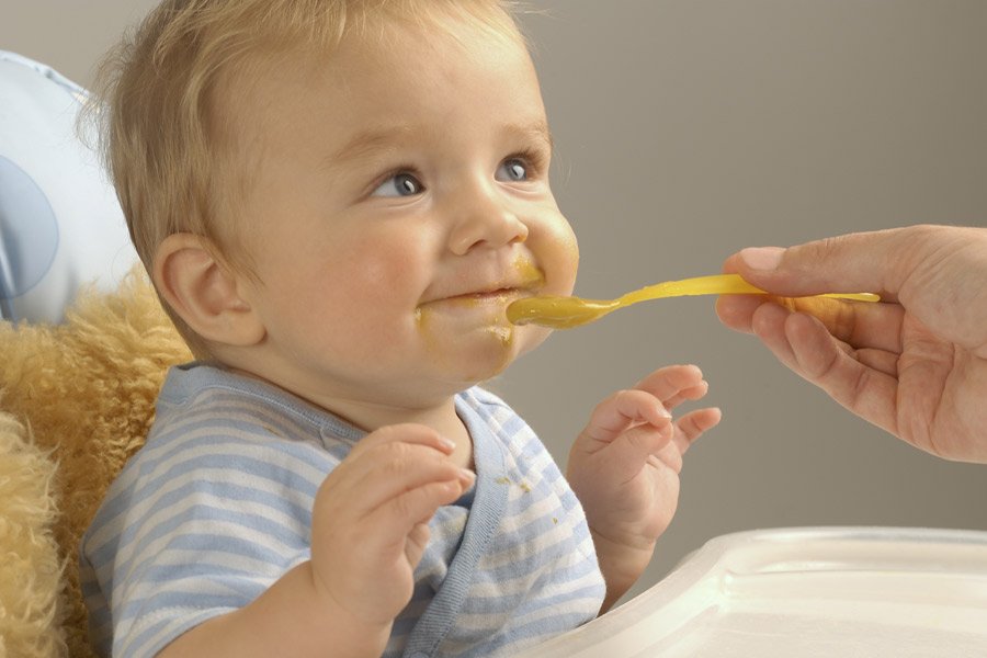 Quelles quantités pour bébé ? Protéines: viandes, poissons, oeufs  - une  fiche pratique de Régalez Bébé