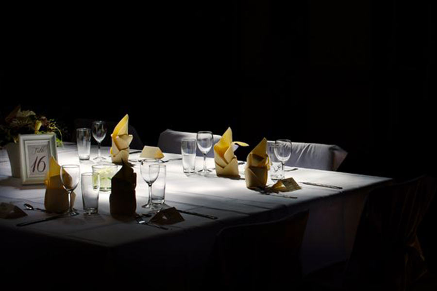 Dinner in the Dark kideaz