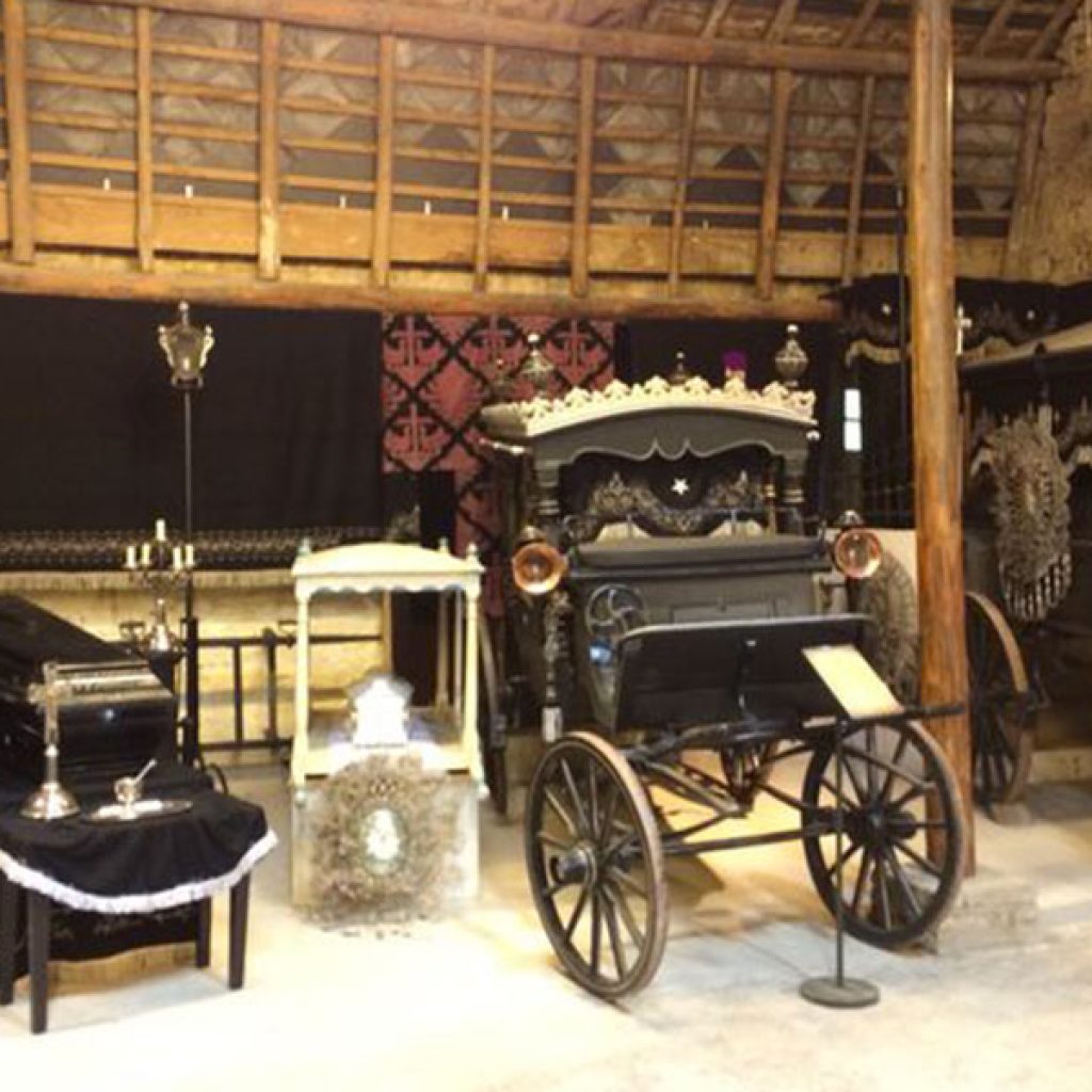 kideaz musee caleches pompes funebres