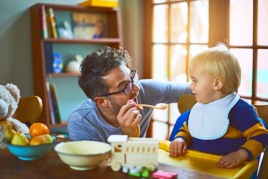 Beaba Moi Pour Aider Parents Et Bebes Dans La Diversification Alimentaire Kideaz