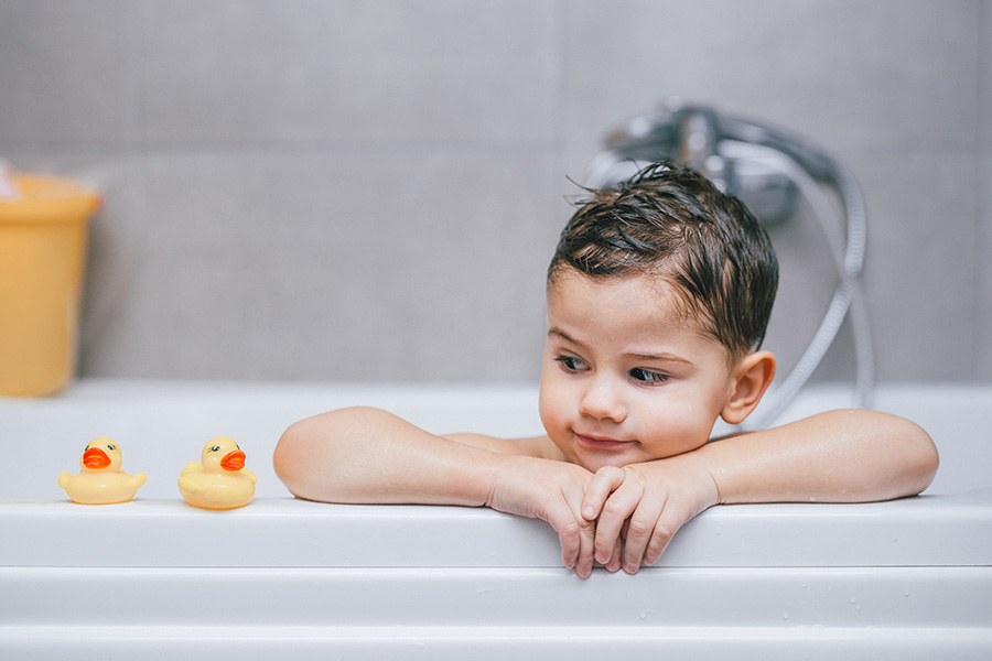 kideaz enfant salle de bain baignoire bain