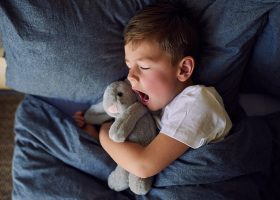 kideaz enfant dormir sommeil bailler dodo