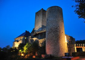 kideaz copyright visit guttland chateau useldange nuit