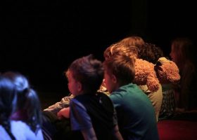 kideaz copyright gong und die vier nasen philharmonie