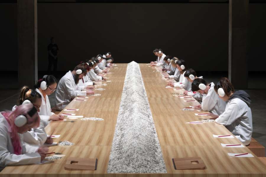 kideaz copyright event centre pompidou metz  marina abramovic counting the rice