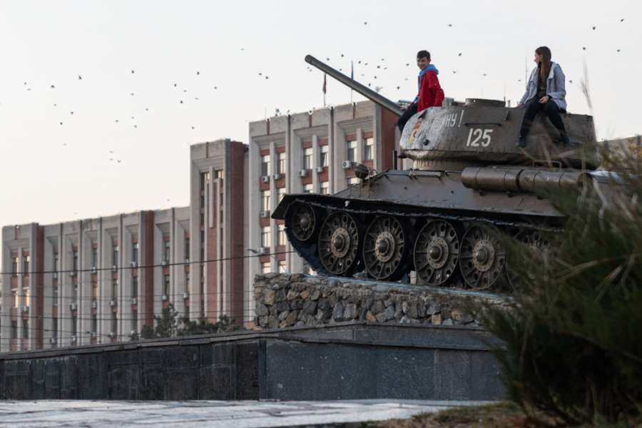 kideaz copyright event ariston escher theater  textes sans frontires