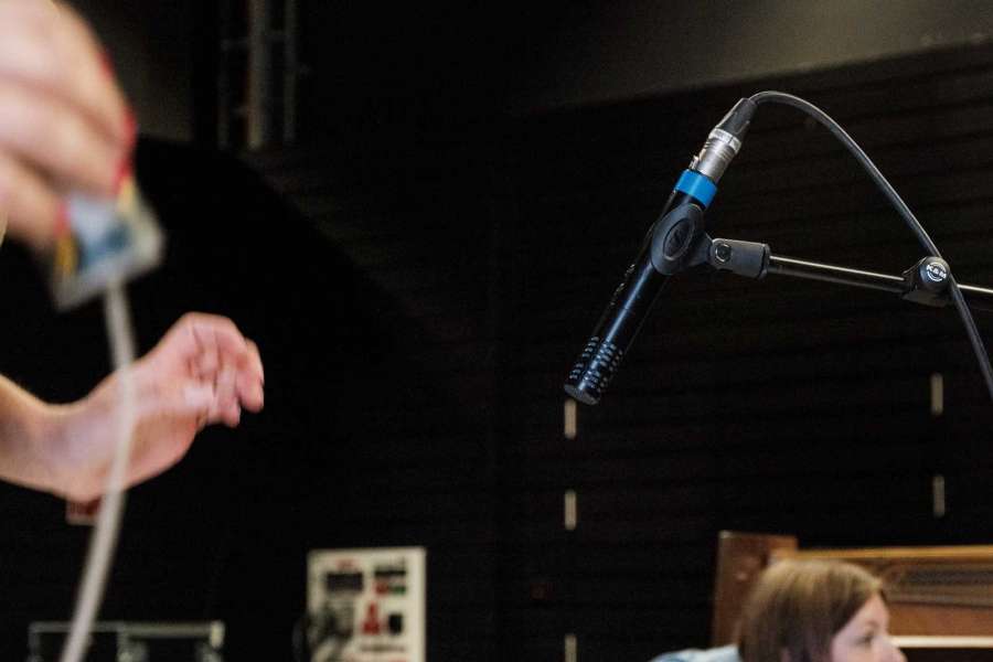 kideaz copyright event ariston escher theater  atelier de mime et bruitage