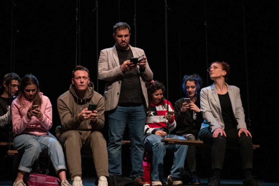 kideaz copyright event neimenster  michelle doit on ten vouloir davoir fait un selfie auschwitz