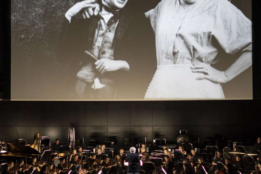 kideaz copyright event philharmonie  the circus