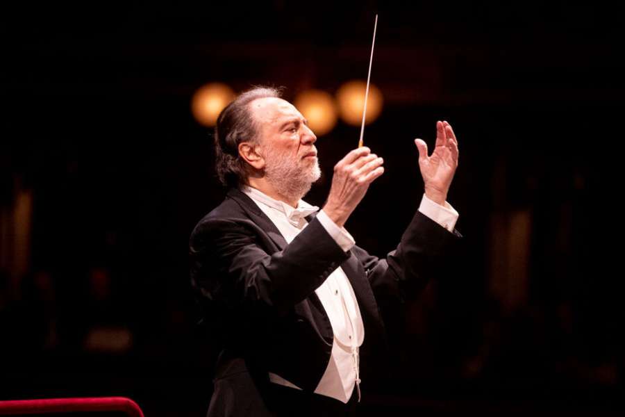 kideaz copyright event philharmonie  light darkness