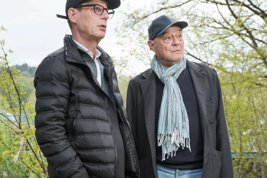 kideaz copyright event trifolion  zwei herren am strand