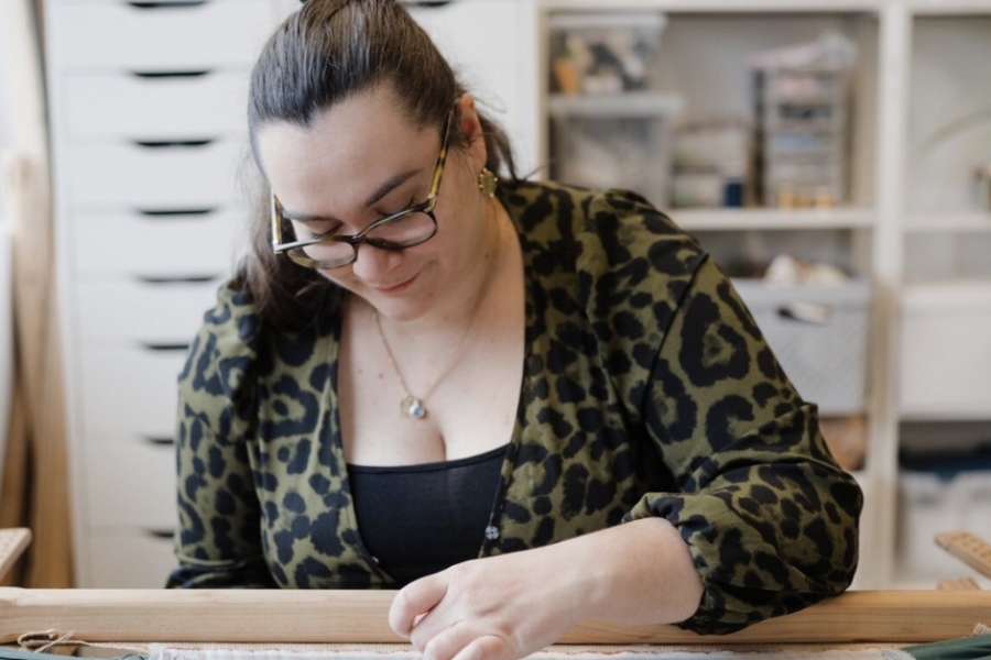 kideaz copyright event mudam  dcouvrir les arts textiles perles et laines un dialogue du coeur la main