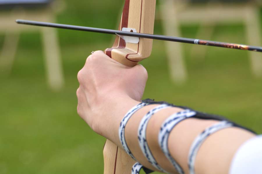 kideaz copyright event auberge de jeunesse beaufort  dcouvres le monde fascinant du tir larc beaufort