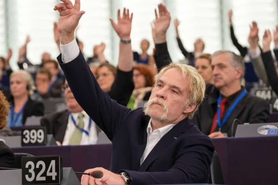 kideaz copyright event neimenster  democracy dies in darkness