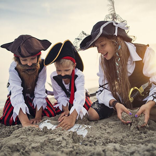 kideaz chasse tresor enfants pirates plage enigme